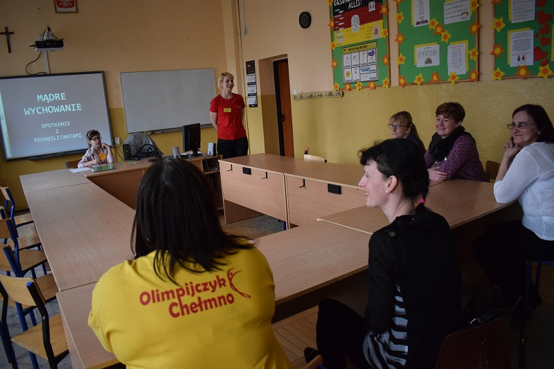 Pełne atrakcji spotkanie z rehabilitantami w Specjalnym Ośrodku Szkolno-Wychowawczym