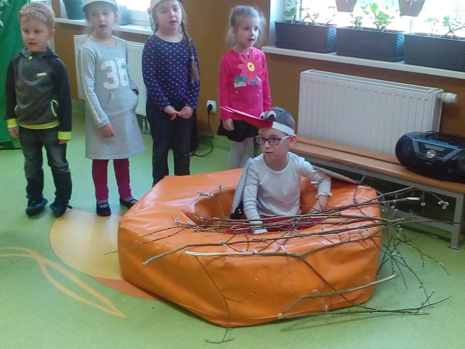 Wiosenne przedstawienie w Niepublicznym Przedszkolu 