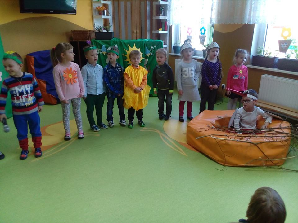 Wiosenne przedstawienie w Niepublicznym Przedszkolu 