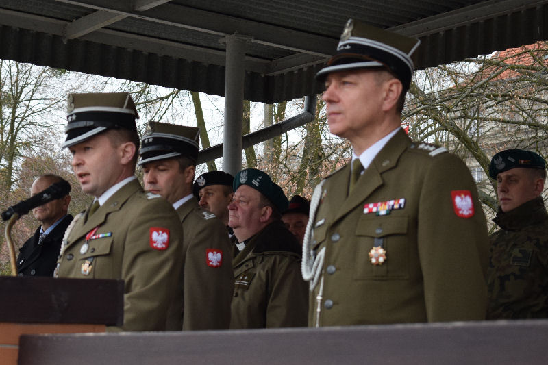 Uroczysty apel z okazji przekazania i przyjęcia obowiązków dowódcy 3. Batalionu Drogowo-Mostowego