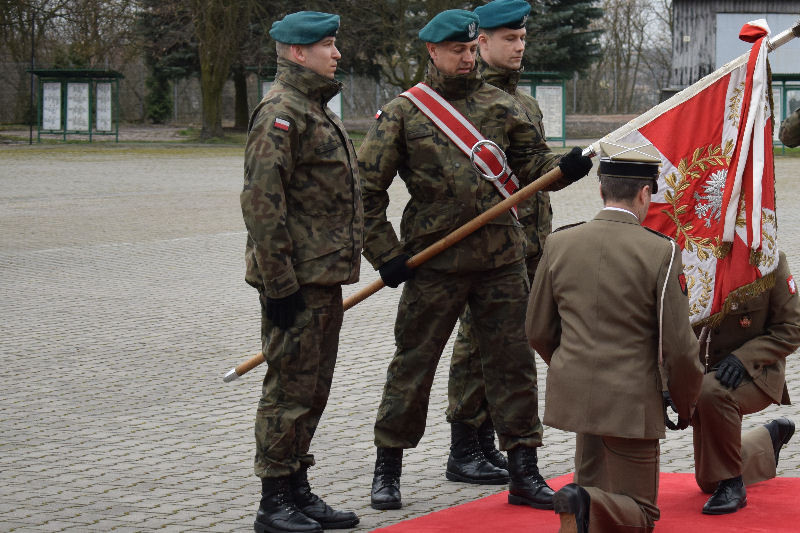 Uroczysty apel z okazji przekazania i przyjęcia obowiązków dowódcy 3. Batalionu Drogowo-Mostowego