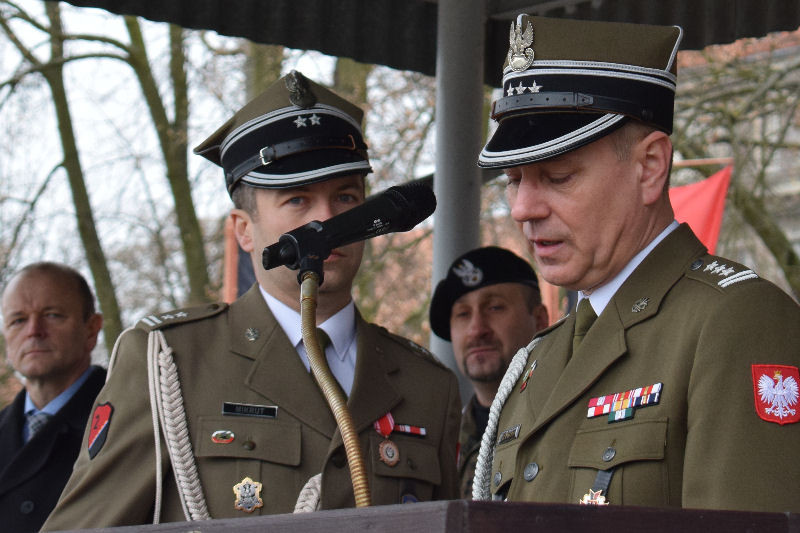 Uroczysty apel z okazji przekazania i przyjęcia obowiązków dowódcy 3. Batalionu Drogowo-Mostowego