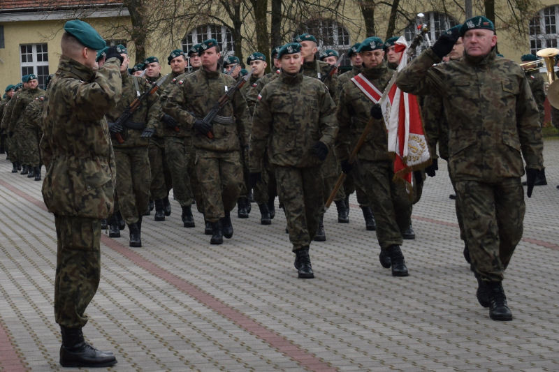 Uroczysty apel z okazji przekazania i przyjęcia obowiązków dowódcy 3. Batalionu Drogowo-Mostowego
