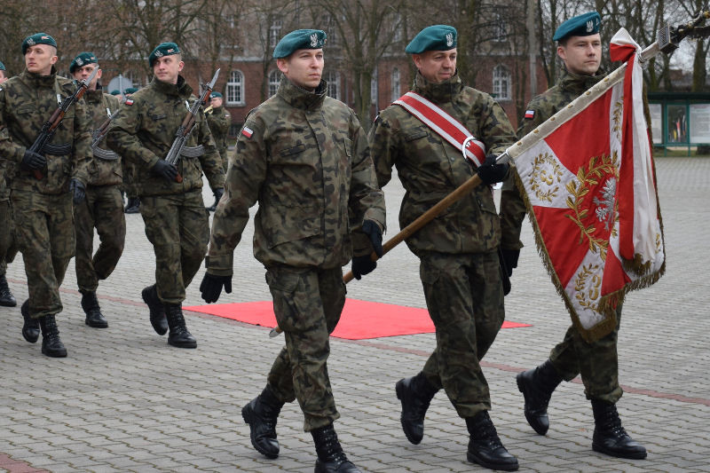 Uroczysty apel z okazji przekazania i przyjęcia obowiązków dowódcy 3. Batalionu Drogowo-Mostowego