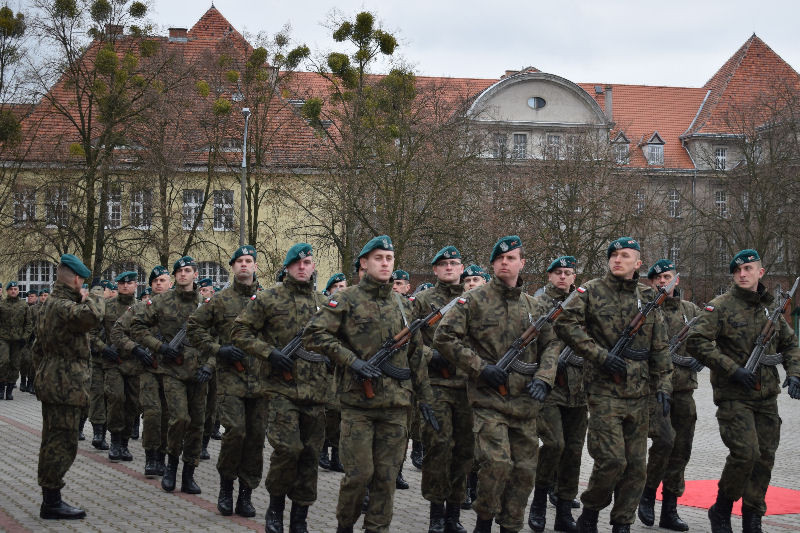 Uroczysty apel z okazji przekazania i przyjęcia obowiązków dowódcy 3. Batalionu Drogowo-Mostowego