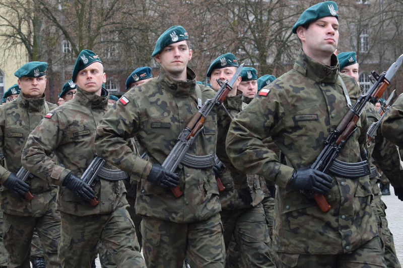 Uroczysty apel z okazji przekazania i przyjęcia obowiązków dowódcy 3. Batalionu Drogowo-Mostowego