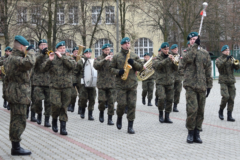 Uroczysty apel z okazji przekazania i przyjęcia obowiązków dowódcy 3. Batalionu Drogowo-Mostowego
