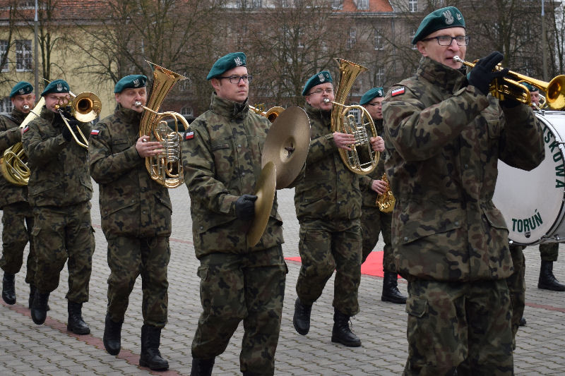 Uroczysty apel z okazji przekazania i przyjęcia obowiązków dowódcy 3. Batalionu Drogowo-Mostowego
