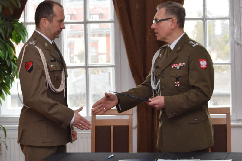 Uroczysty apel z okazji przekazania i przyjęcia obowiązków dowódcy 3. Batalionu Drogowo-Mostowego