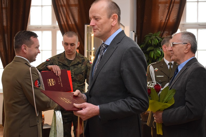 Uroczysty apel z okazji przekazania i przyjęcia obowiązków dowódcy 3. Batalionu Drogowo-Mostowego