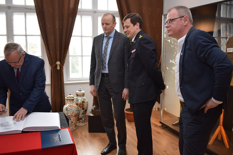 Uroczysty apel z okazji przekazania i przyjęcia obowiązków dowódcy 3. Batalionu Drogowo-Mostowego