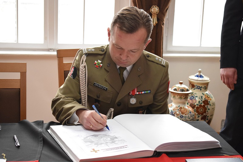 Uroczysty apel z okazji przekazania i przyjęcia obowiązków dowódcy 3. Batalionu Drogowo-Mostowego