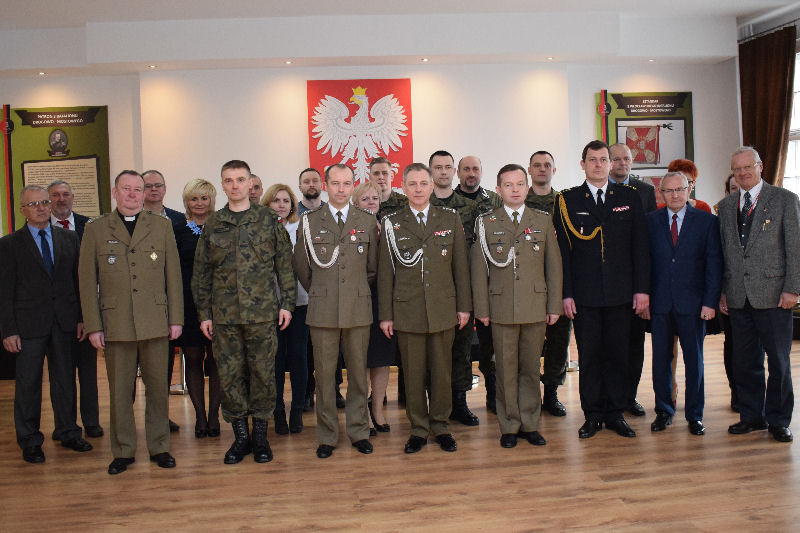 Uroczysty apel z okazji przekazania i przyjęcia obowiązków dowódcy 3. Batalionu Drogowo-Mostowego