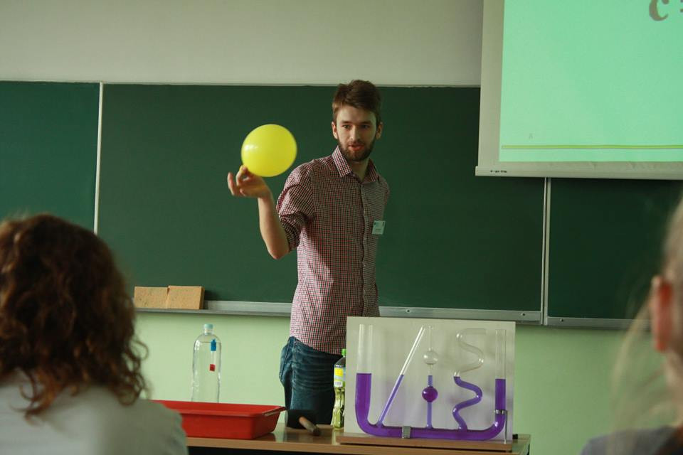 ZS nr 2 z wizytą w Instytucie Fizyki UMK w Toruniu