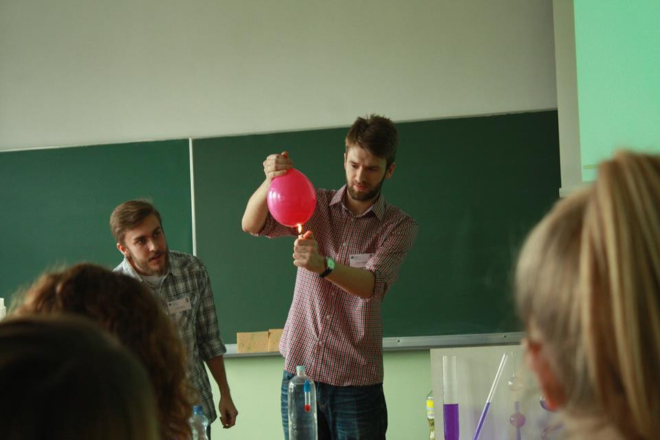 ZS nr 2 z wizytą w Instytucie Fizyki UMK w Toruniu