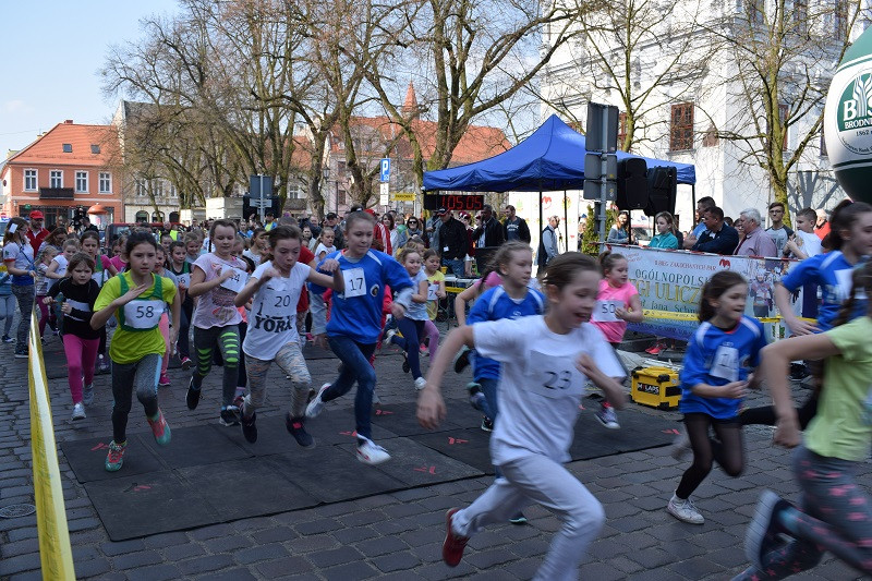 II Bieg Zakochanych dla Par w ramach 46 Ogólnopolskich Biegów Ulicznych 