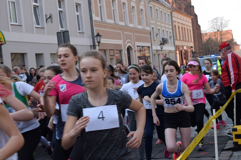 II Bieg Zakochanych dla Par w ramach 46 Ogólnopolskich Biegów Ulicznych 