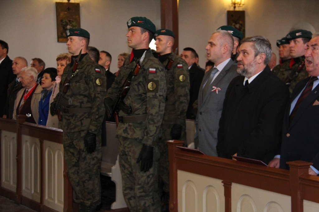 Uroczystość Odsłonięcia Tablicy ku Pamięci Prezydenta Rzeczypospolitej Polskiej prof. Lecha Kaczyńskiego, Jego małżonki Marii w Kościele Garnizonowym