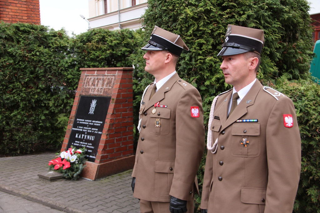 Uroczystość Odsłonięcia Tablicy ku Pamięci Prezydenta Rzeczypospolitej Polskiej prof. Lecha Kaczyńskiego, Jego małżonki Marii w Kościele Garnizonowym