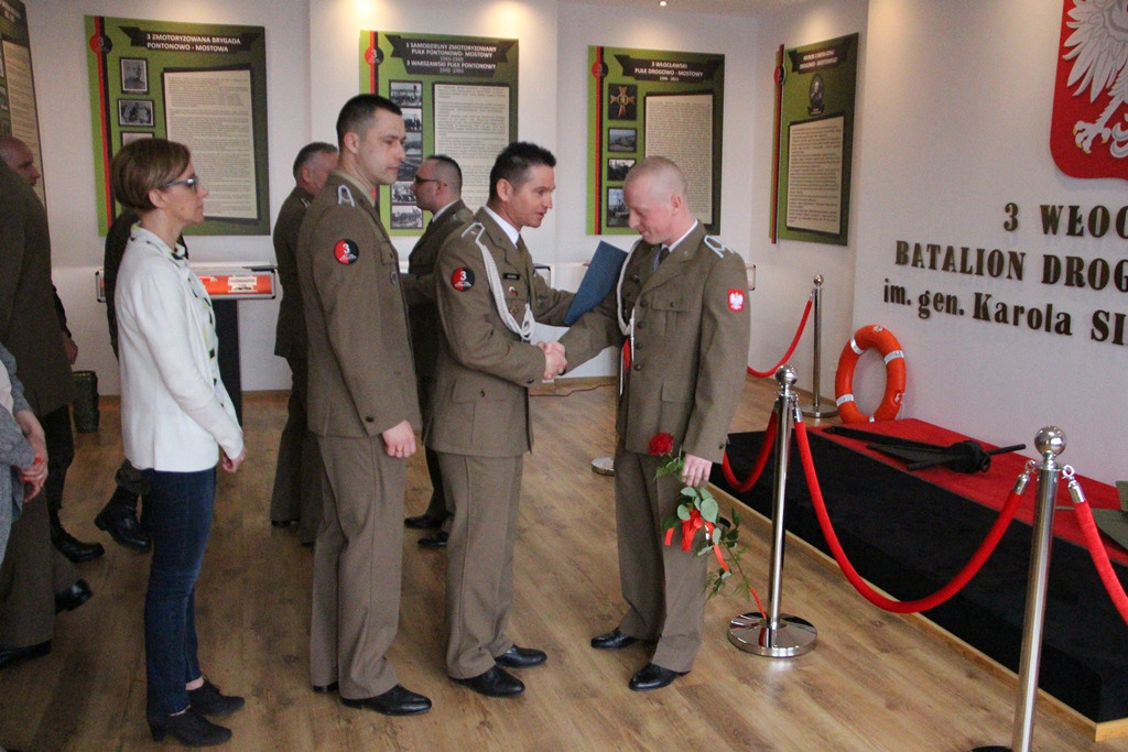 Pożegnanie żołnierzy odchodzących z 3 Batalionu Drogowo-Mostowego