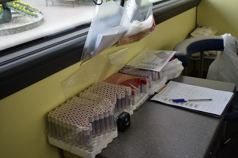 Pobór krwi przed Urzędem Miasta Chełmna w ramach akcji: 