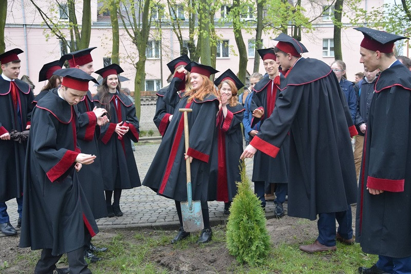 Zakończenie roku szkolnego maturzystów z Katolickiego Liceum Księży Pallotynów