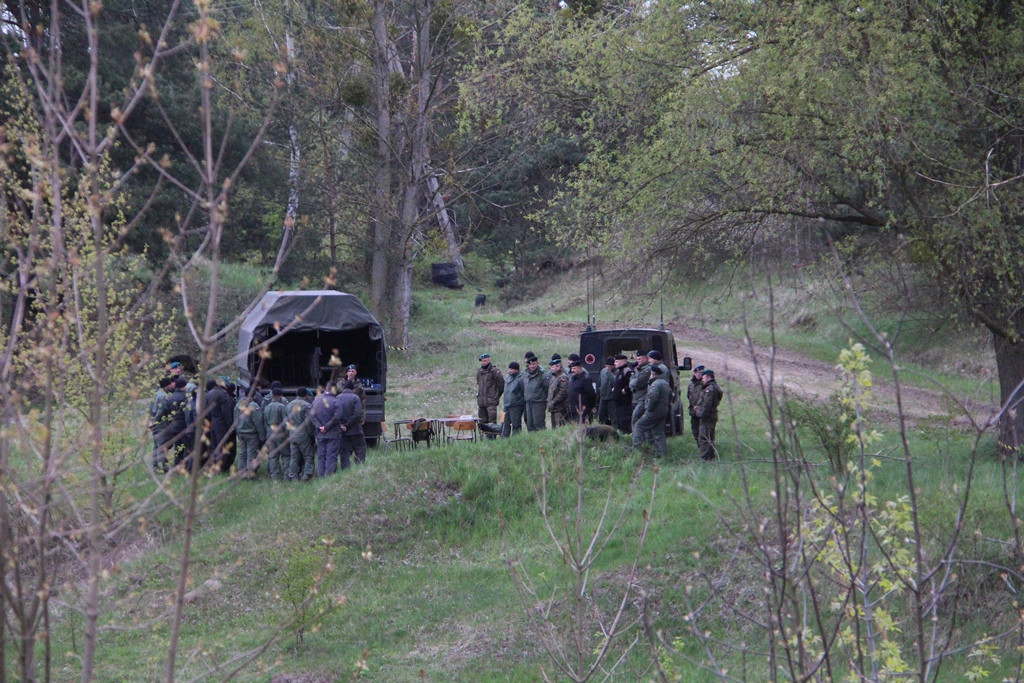 Pływanie pojazdami gąsienicowymi - zajęcia w 3 Batalionie Drogowo-Mostowym