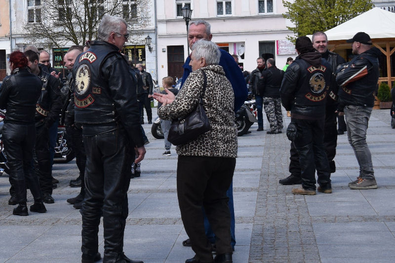 Przystanek Chełmno - spotkanie motocyklistów na rynku