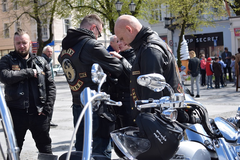 Przystanek Chełmno - spotkanie motocyklistów na rynku
