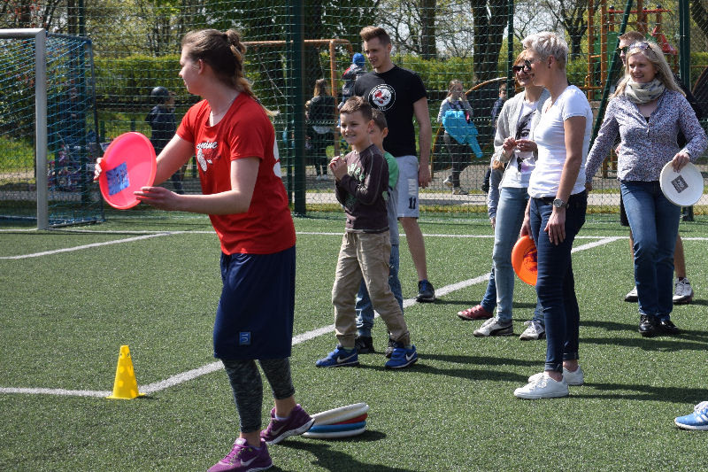 Frisbee Day ? gry i zabawy z dyskiem frisbee zorganizowane przez KS Nine Hills Chełmno