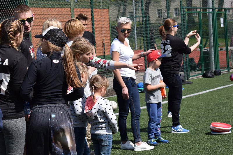 Frisbee Day ? gry i zabawy z dyskiem frisbee zorganizowane przez KS Nine Hills Chełmno