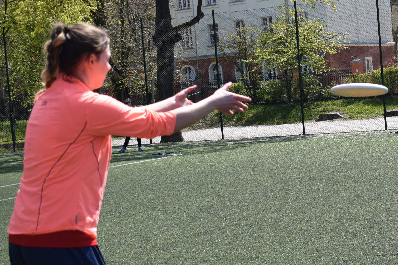 Frisbee Day ? gry i zabawy z dyskiem frisbee zorganizowane przez KS Nine Hills Chełmno