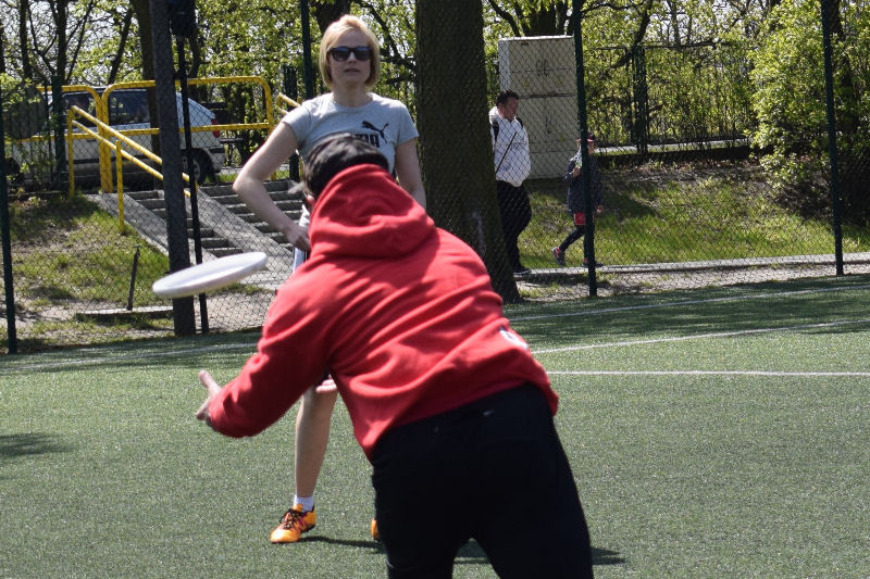Frisbee Day ? gry i zabawy z dyskiem frisbee zorganizowane przez KS Nine Hills Chełmno