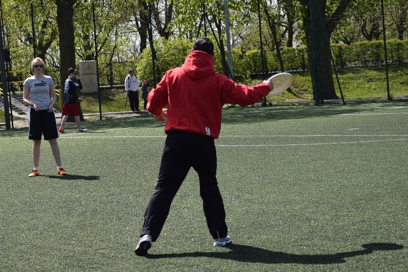 Frisbee Day ? gry i zabawy z dyskiem frisbee zorganizowane przez KS Nine Hills Chełmno