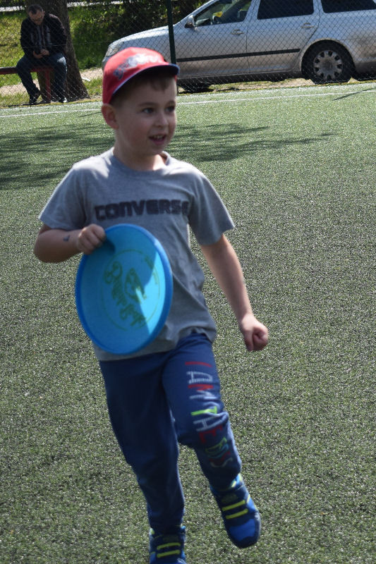 Frisbee Day ? gry i zabawy z dyskiem frisbee zorganizowane przez KS Nine Hills Chełmno