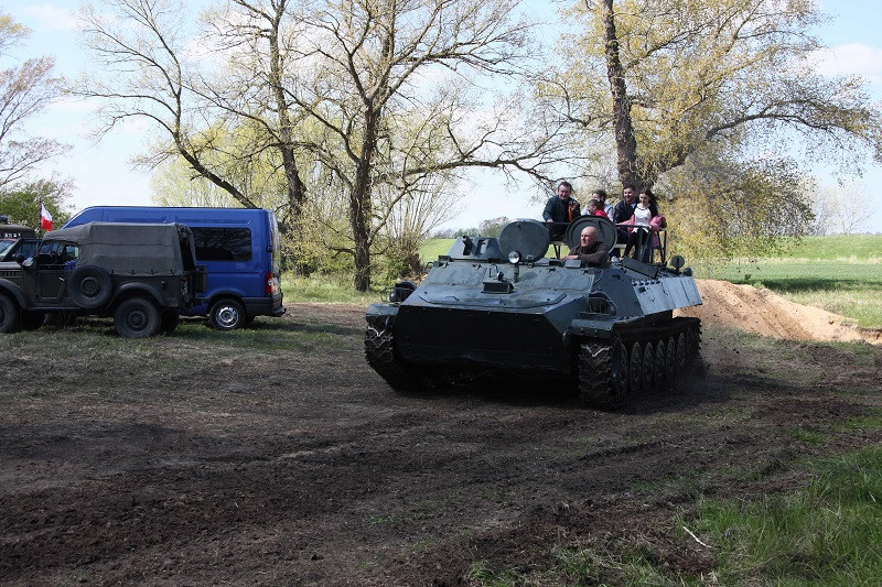 Majówka z cyklem imprez o charakterze militarnym w 