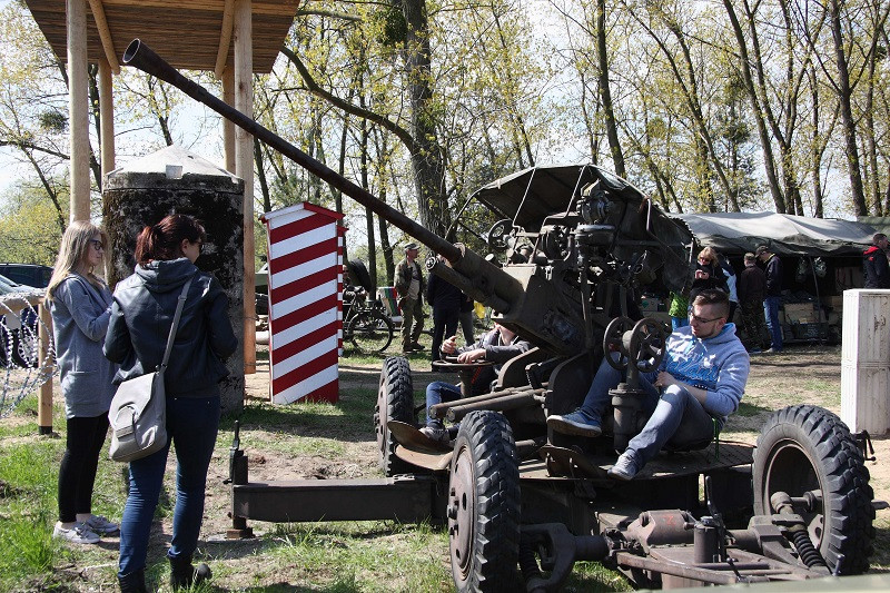 Majówka z cyklem imprez o charakterze militarnym w 
