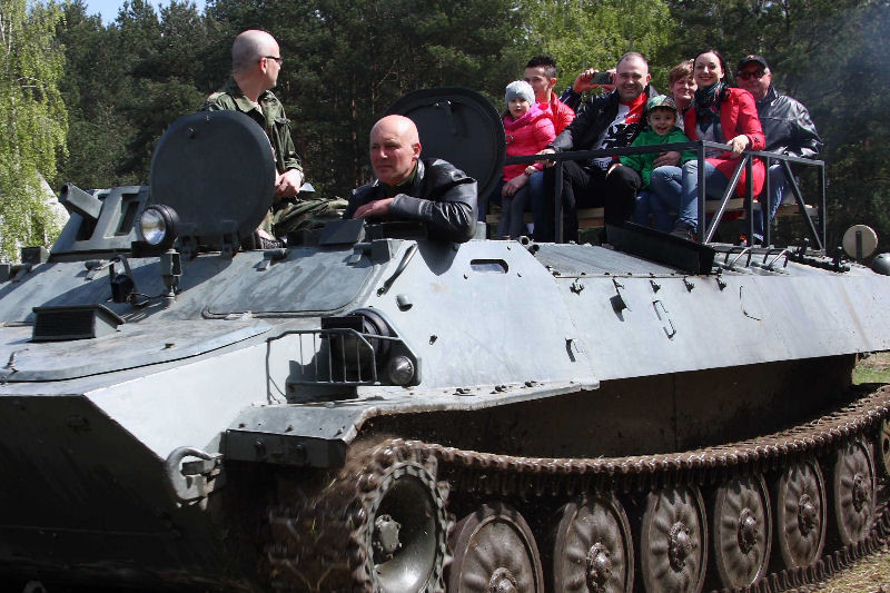 Majówka z cyklem imprez o charakterze militarnym w 