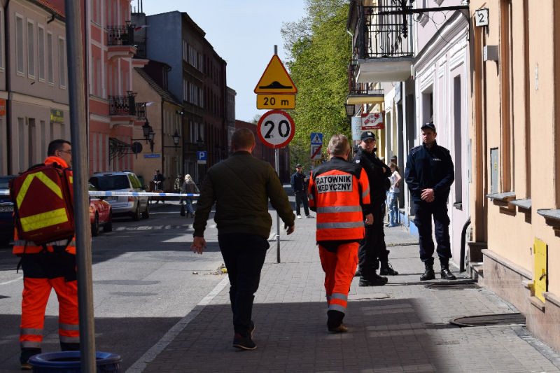 Sensacja z ostatniej chwili - PRAWDOPODOBNE POSTRZELENIE w kamienicy przy ul. Biskupiej 2