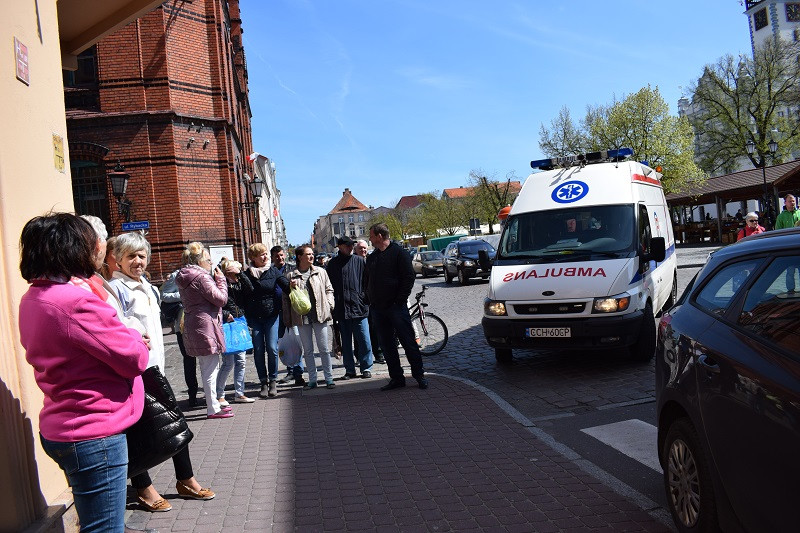 Sensacja z ostatniej chwili - PRAWDOPODOBNE POSTRZELENIE w kamienicy przy ul. Biskupiej 2