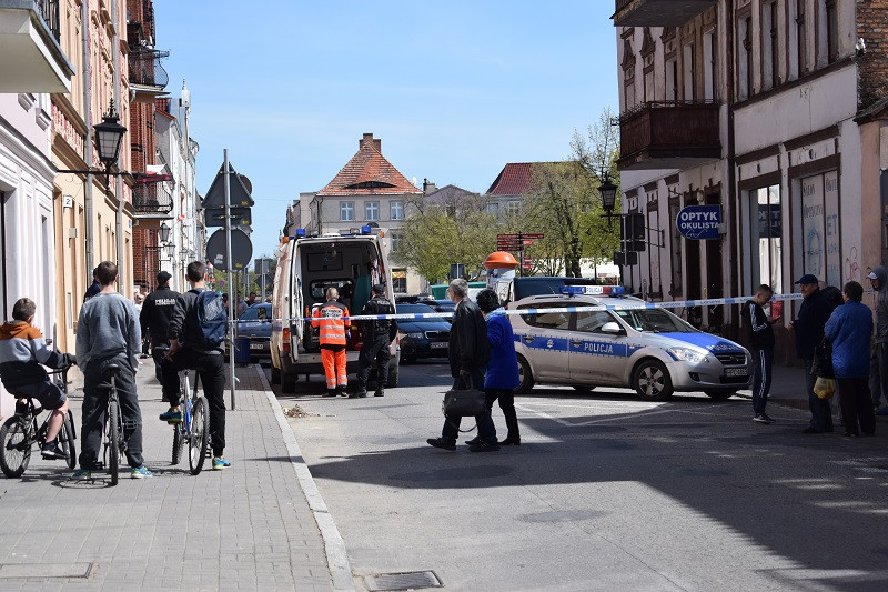 Sensacja z ostatniej chwili - PRAWDOPODOBNE POSTRZELENIE w kamienicy przy ul. Biskupiej 2