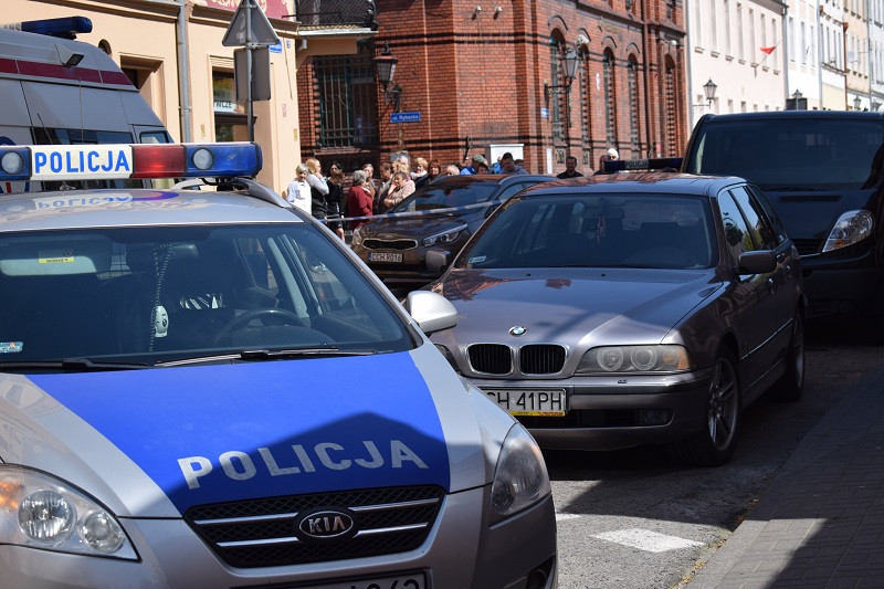 Sensacja z ostatniej chwili - PRAWDOPODOBNE POSTRZELENIE w kamienicy przy ul. Biskupiej 2