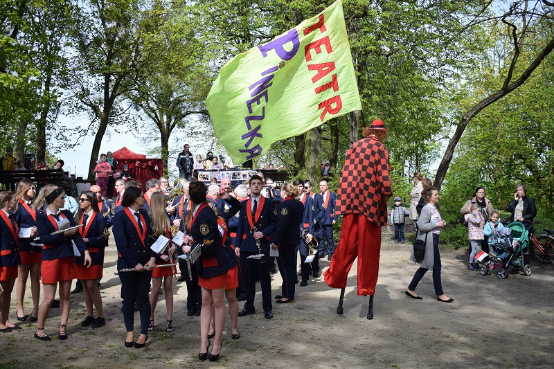 Zabawy w Dniu Flagi pod hasłem: 