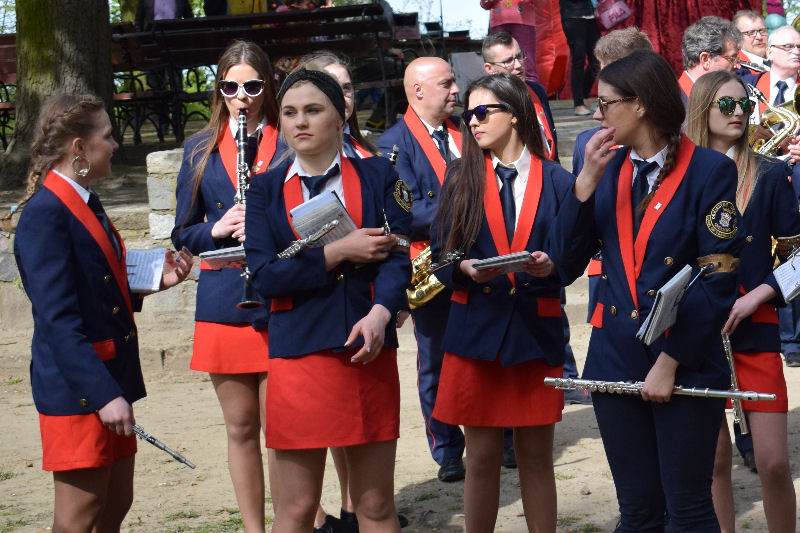 Zabawy w Dniu Flagi pod hasłem: 