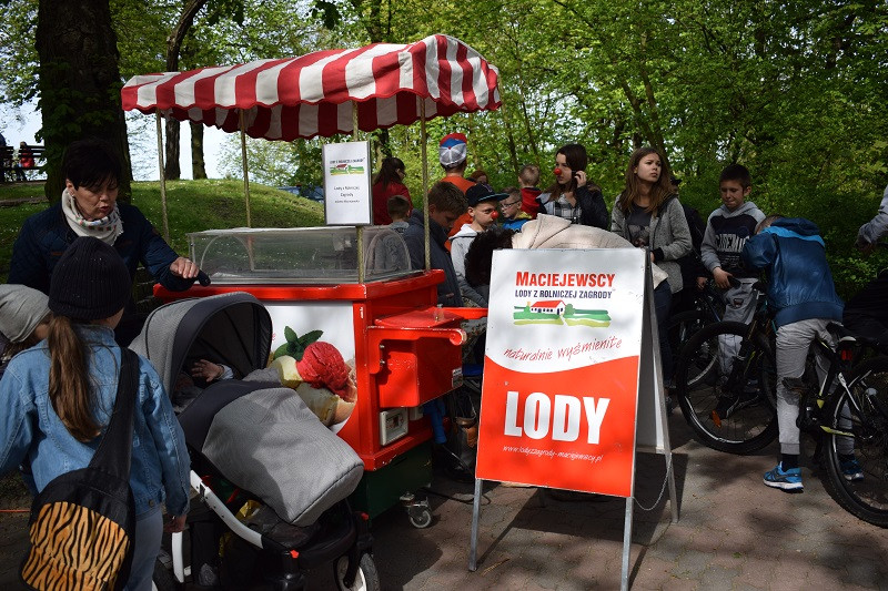 Zabawy w Dniu Flagi pod hasłem: 