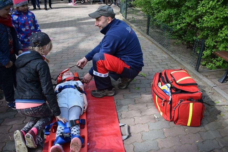Zabawy w Dniu Flagi pod hasłem: 
