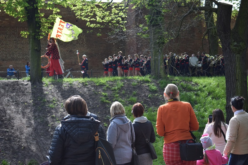 Zabawy w Dniu Flagi pod hasłem: 
