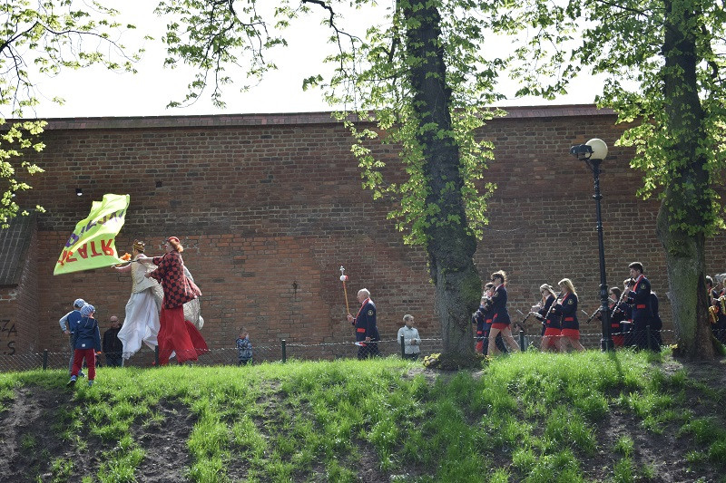 Zabawy w Dniu Flagi pod hasłem: 