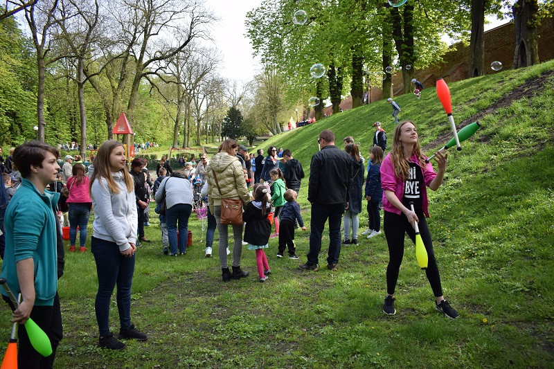 Zabawy w Dniu Flagi pod hasłem: 