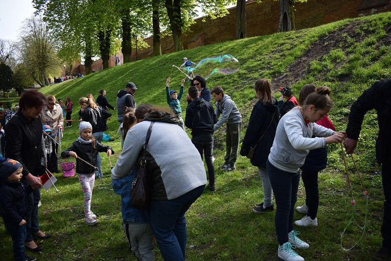 Zabawy w Dniu Flagi pod hasłem: 